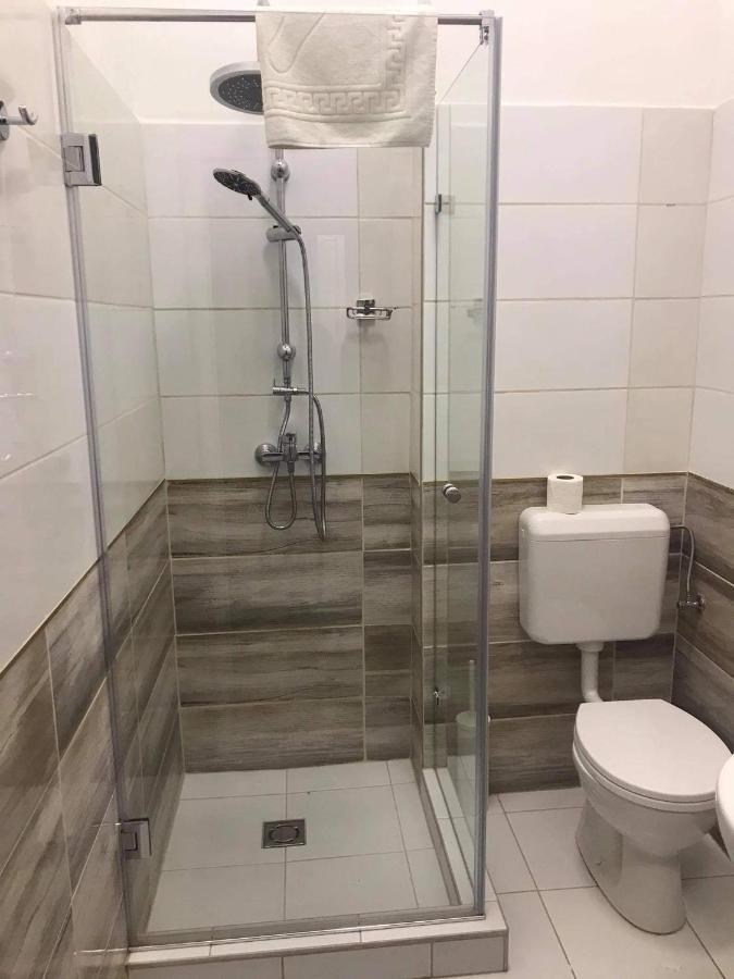 Y Panzio Bed & Breakfast Balatonlelle Luaran gambar