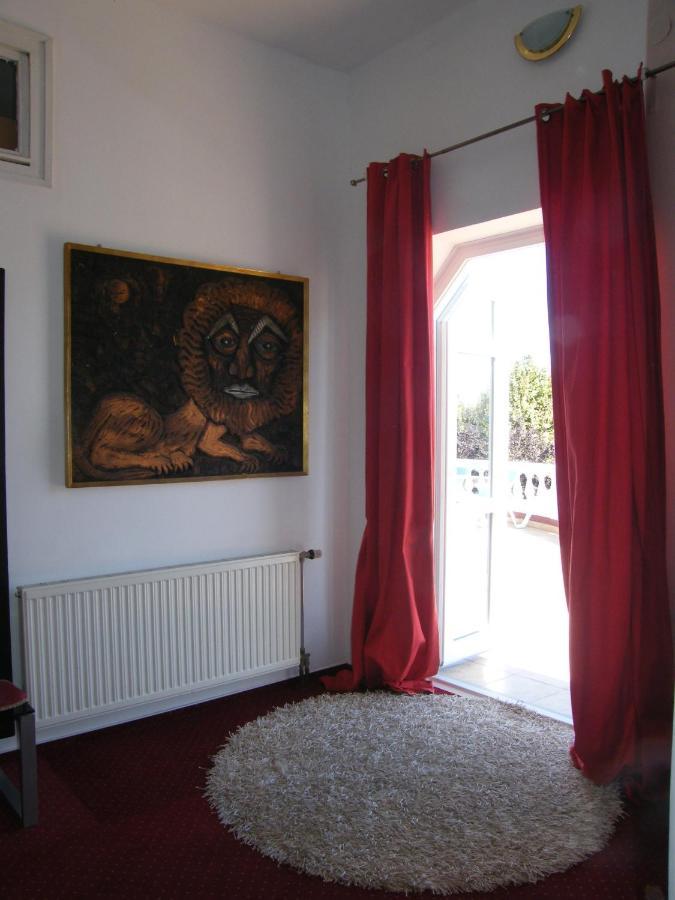 Y Panzio Bed & Breakfast Balatonlelle Luaran gambar
